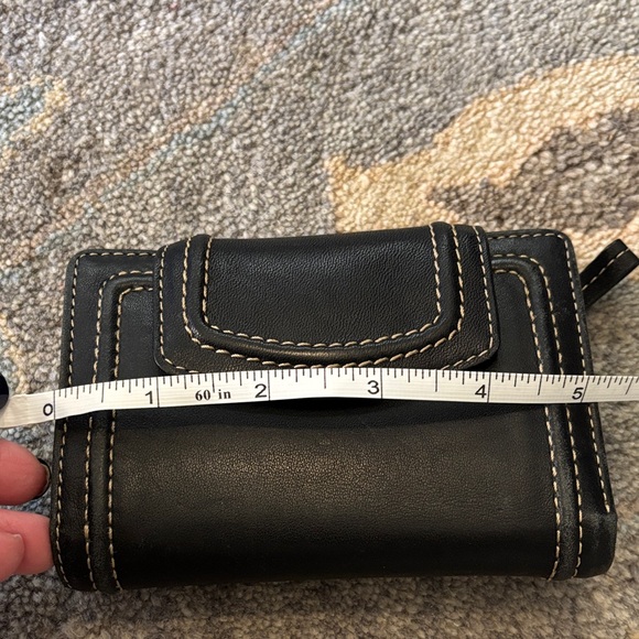 Fossil Black Leather Wallet with Contrast Stitching - Picture 6 of 9